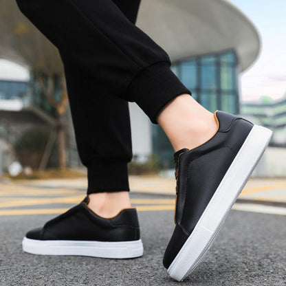 Flow Leather Sneakers